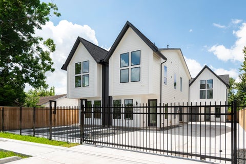Photo of 7210 Weyburn Street, Houston, TX 77028 (MLS # 69102716)