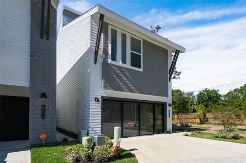 Photo of 7607 Victory Reserve Street, Houston, TX 77008 (MLS # 25181780)