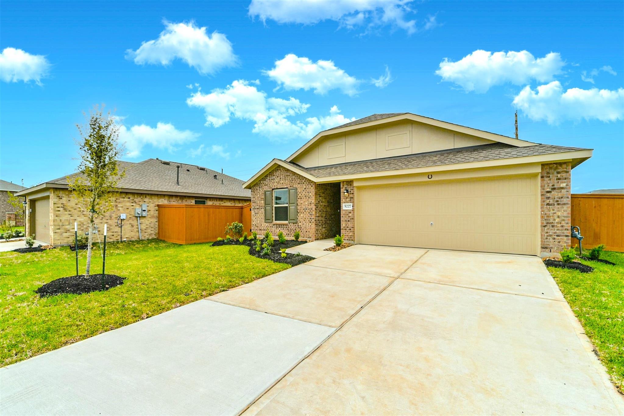 5227 Sunvalley Bend Drive