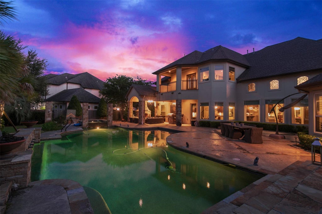 Photo of 10506 Pebblecreek Crossing, Katy, TX 77494 (MLS # 32693089)