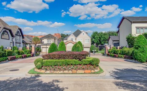Photo of 13514 Broadmeadow Lane, Houston, TX 77077 (MLS # 77581064)