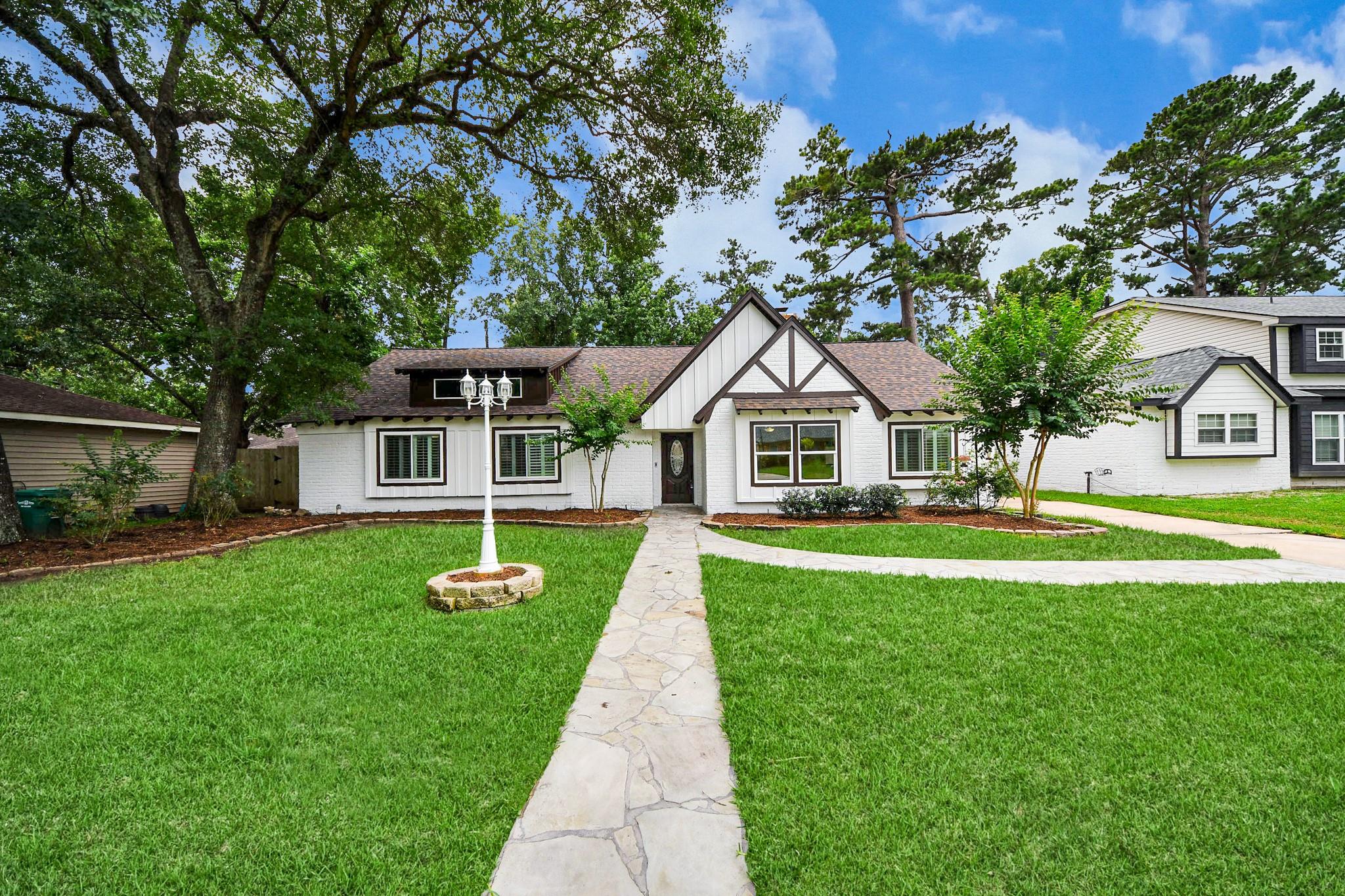 25511 Many Oak Drive