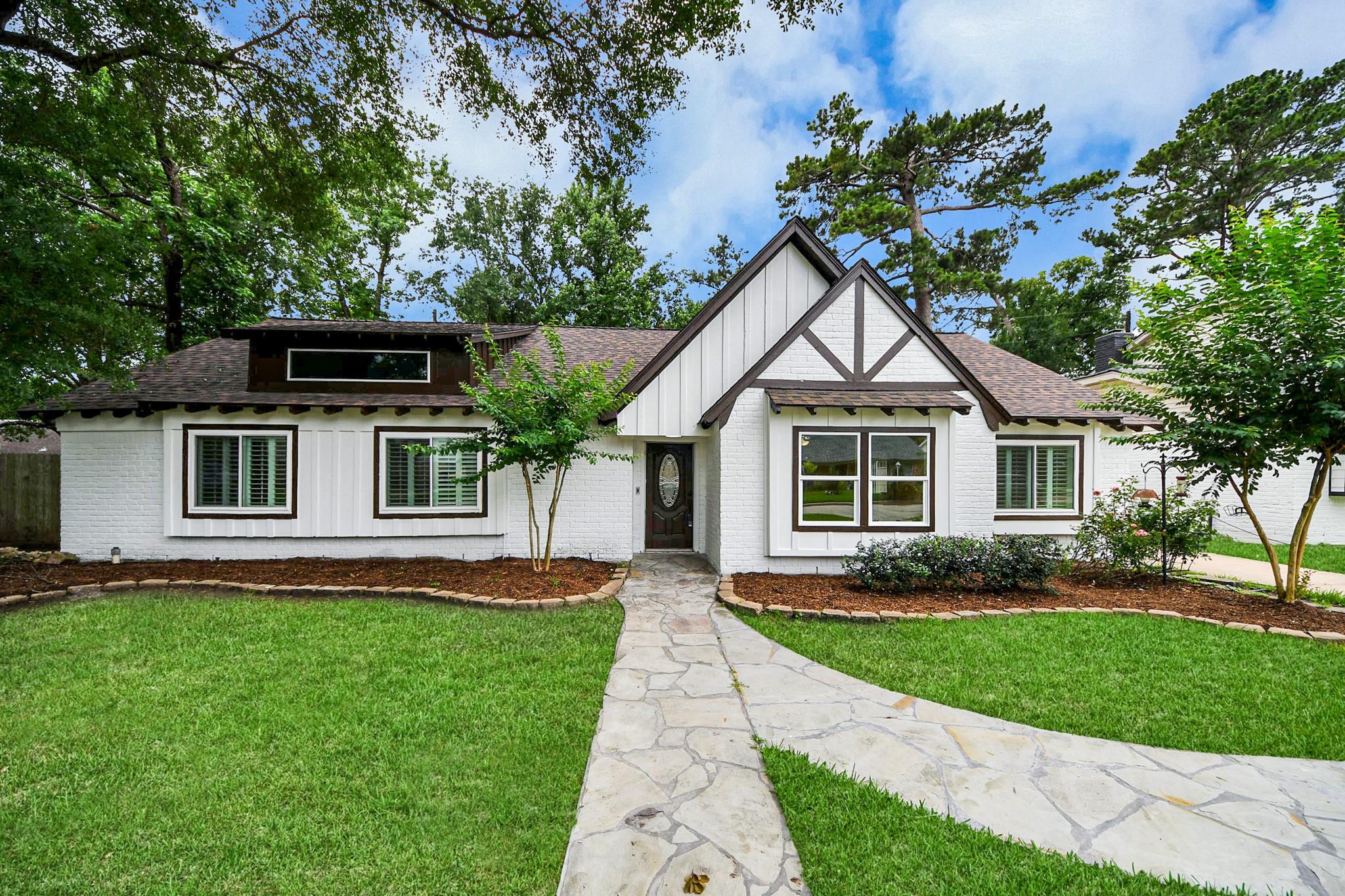 25511 Many Oak Drive