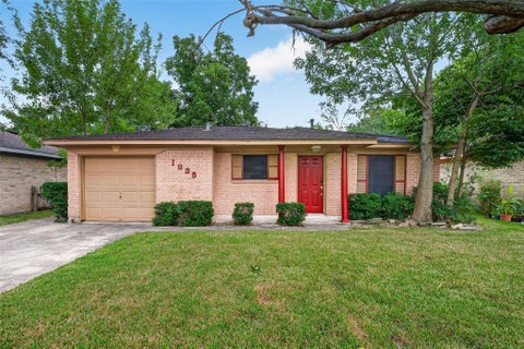Photo of 1835 Wren Drive, League City, TX 77573 (MLS # 76865560)