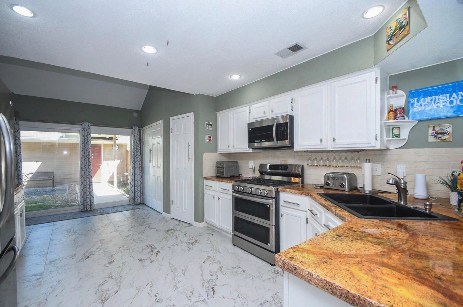 6617 Tournament Drive