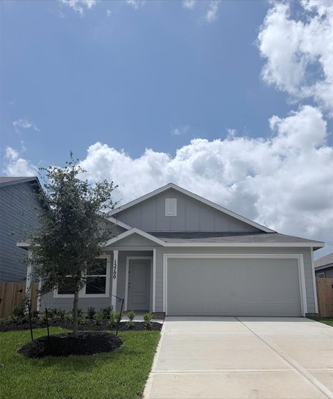 Photo of 15716 Plum Brook Drive, Conroe, TX 77303 (MLS # 11503543)