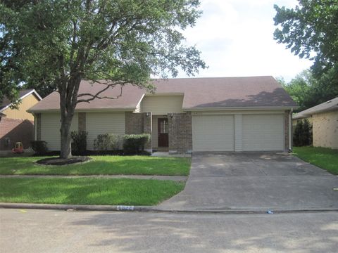 Photo of 6822 Harpers Drive, Richmond, TX 77469 (MLS # 40086122)