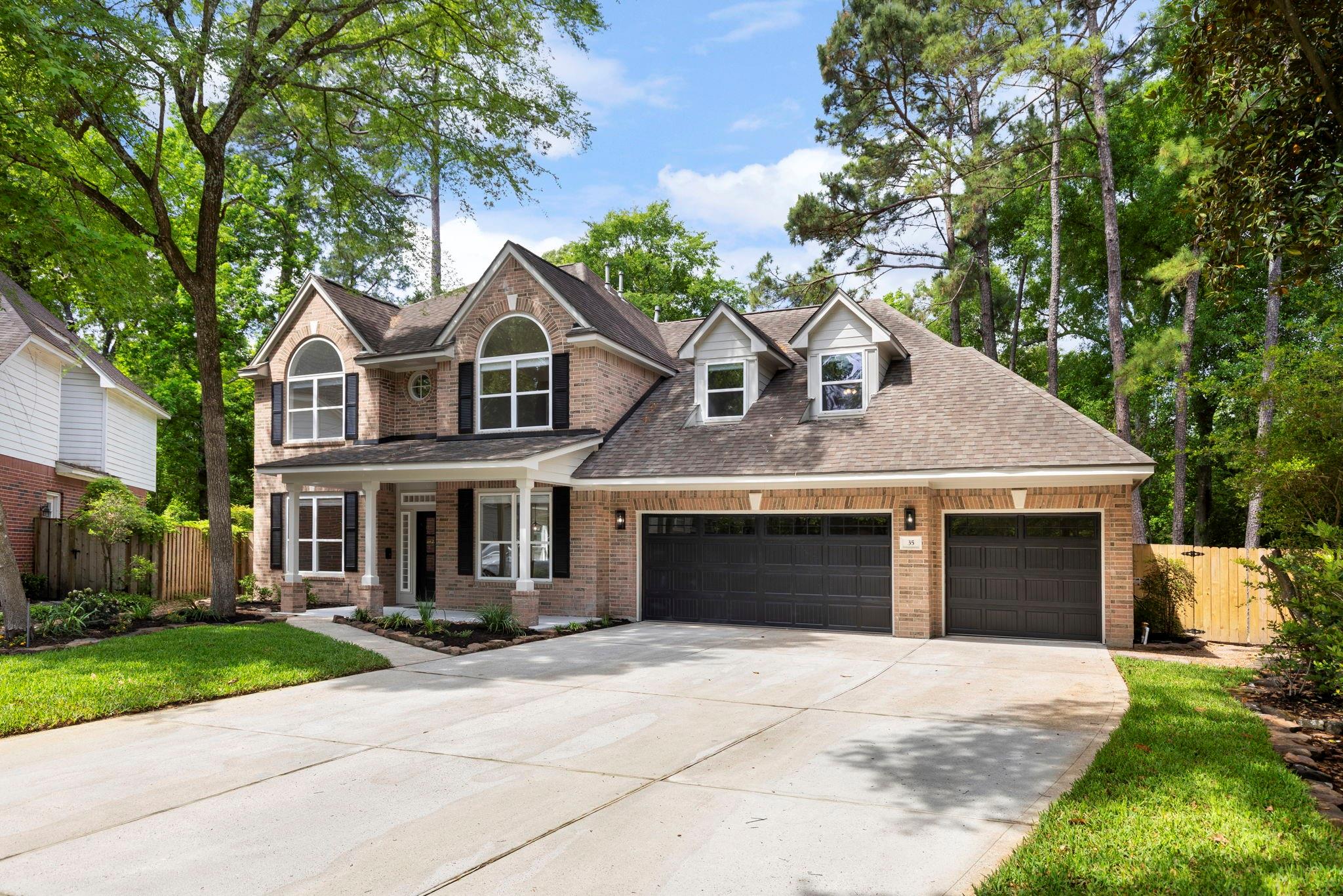 35 Classic Oaks Place