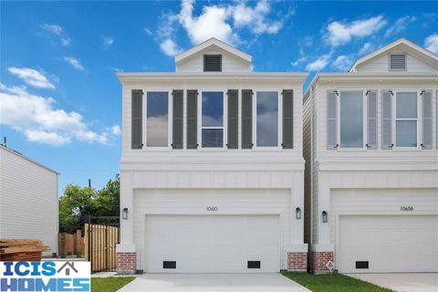 Photo of 10610 Ashville Drive, Houston, TX 77051 (MLS # 51685490)