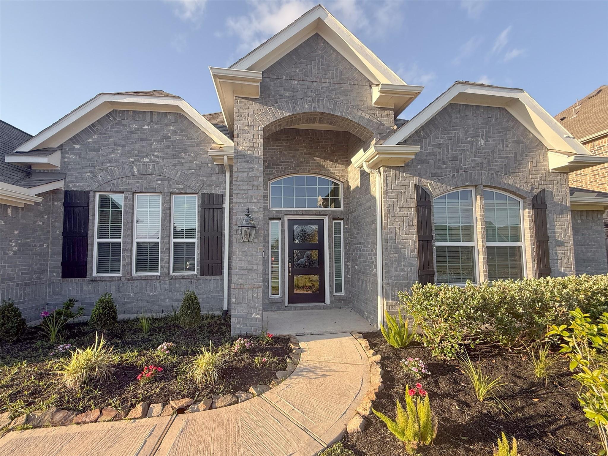 1524 N Blue Bonnet Lane
