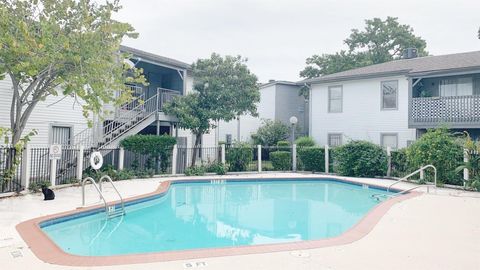 7200 Clarewood Drive 1805 Houston TX 77036