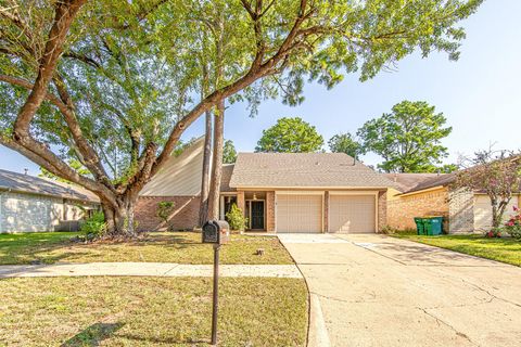 Photo of 5830 Fairview Forest Drive, Houston, TX 77088 (MLS # 37920448) Photo of 5830 Fairview Forest Drive, Houston, TX 77088 (MLS # 37920448)