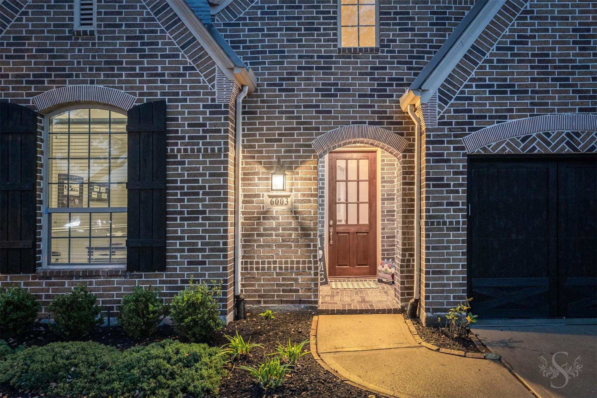 6003 Hedgepark Drive