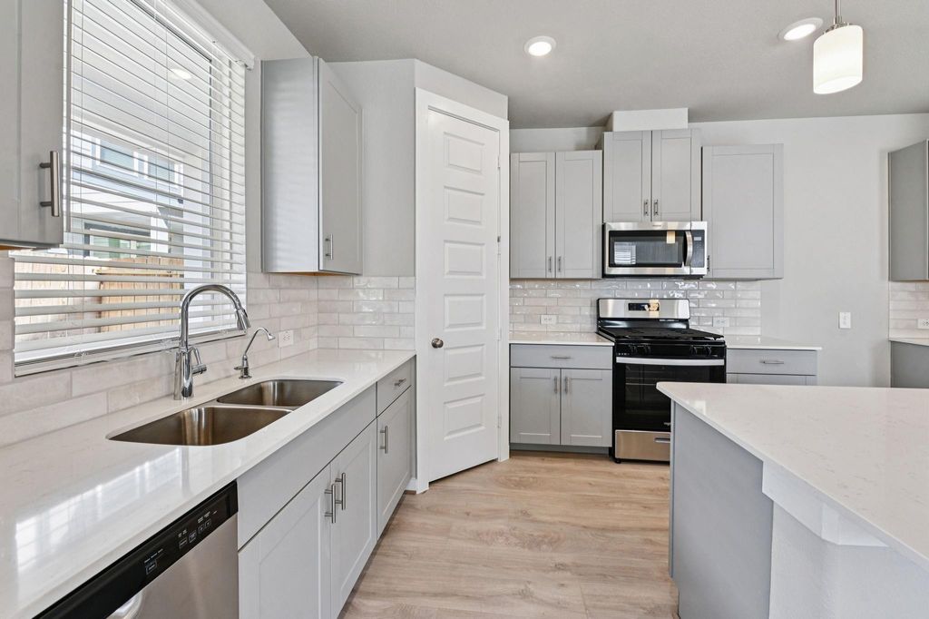 Photo of 3205 Quiet Sunset Drive, Houston, TX 77080 (MLS # 73322710)