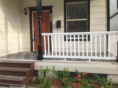 Photo of 1607 Saint Charles Street, Houston, TX 77003 (MLS # 46629925)