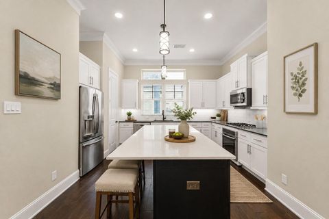 Photo of 734 N Shepherd Drive, Houston, TX 77007 (MLS # 11431906)