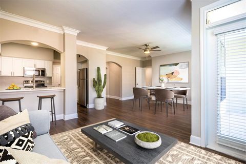 Photo of 320 Jackson Hill Street #318, Houston, TX 77007 (MLS # 41667272)