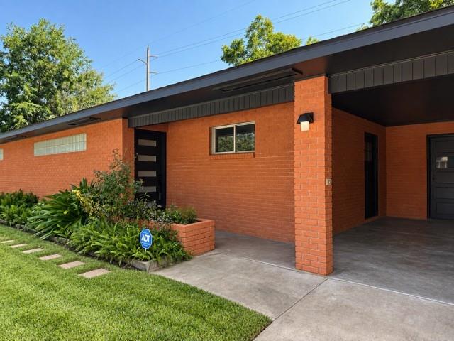 1903 Evergreen Lane