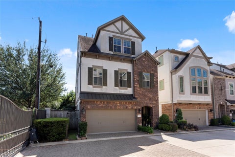 Photo of 8303 Ginger Oak Street, Houston, TX 77055 (MLS # 40105622)