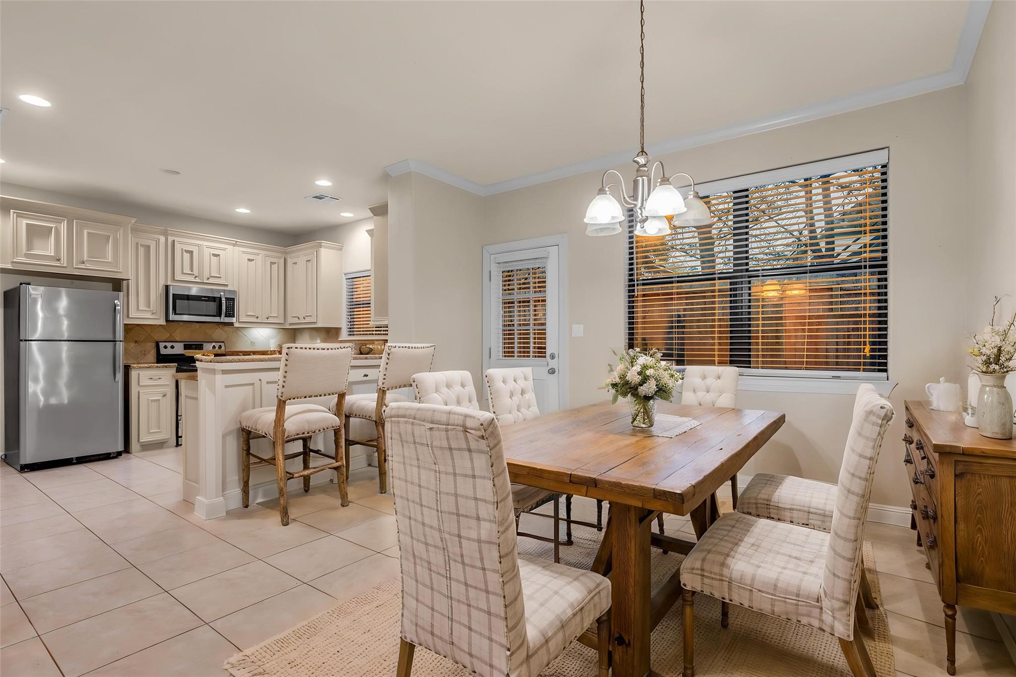 1898 Longmire Road 5