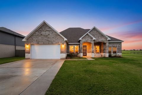 Photo of 2040 Twin Lakes Boulevard, West Columbia, TX 77486 (MLS # 77431374)