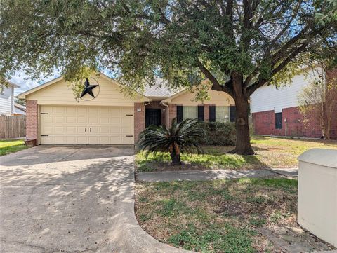 Photo of 714 N Vista Drive, Houston, TX 77073 (MLS # 49821903)