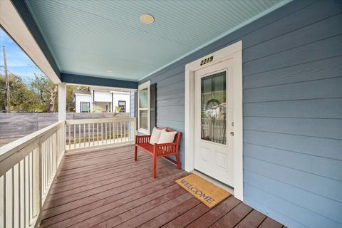 Tiny photo for 2219 Mckee Street, Houston, TX 77009 (MLS # 27091092)