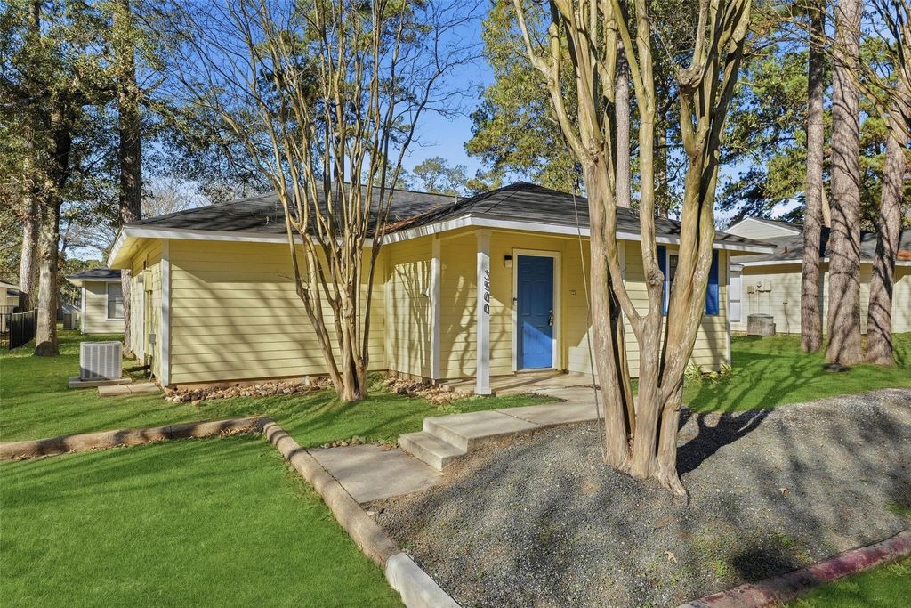 Photo of 3500 Balboa Circle, Montgomery, TX 77356 (MLS # 4412913)