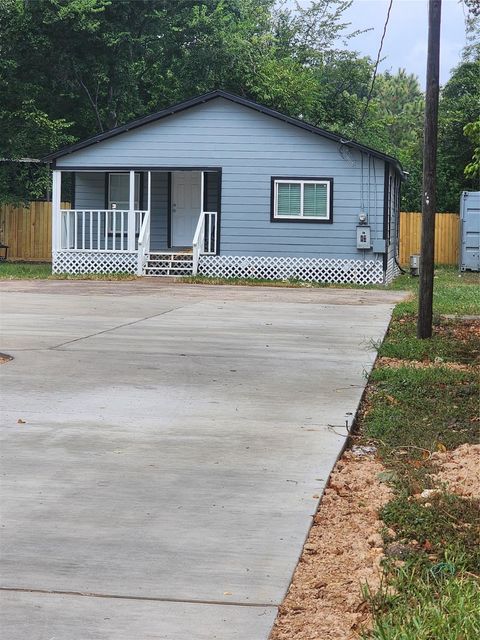 Photo of 6203 Hoffman Street, Houston, TX 77028 (MLS # 26715271)