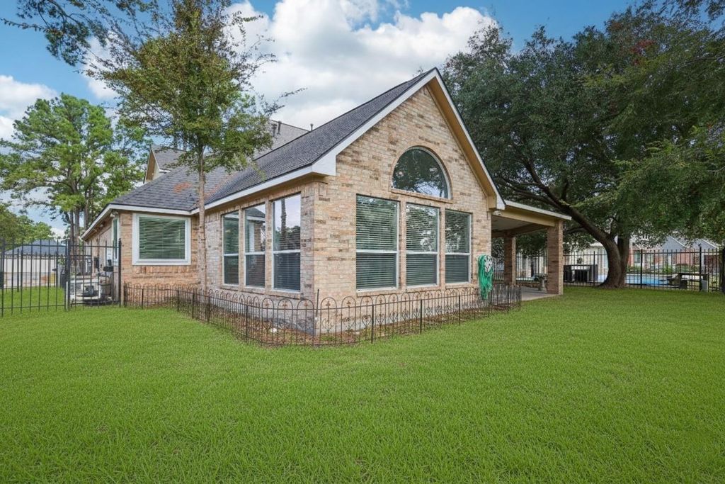 Photo of 18418 Tranquility Drive Drive, Humble, TX 77346 (MLS # 89052475)