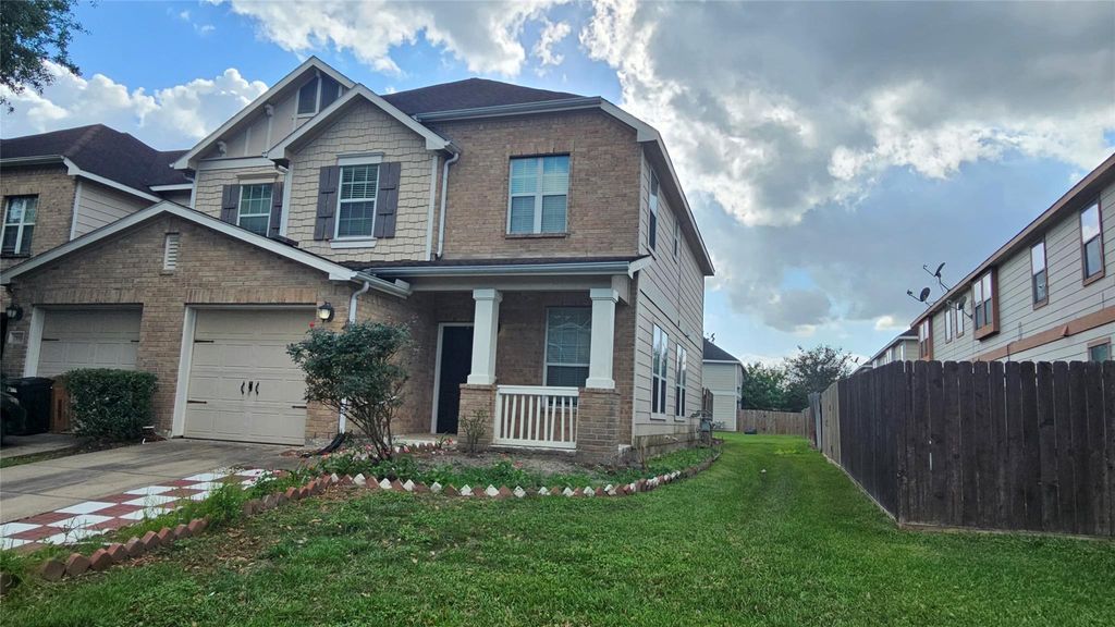 Photo of 7918 Barnes Ridge Lane, Houston, TX 77072 (MLS # 30193571)