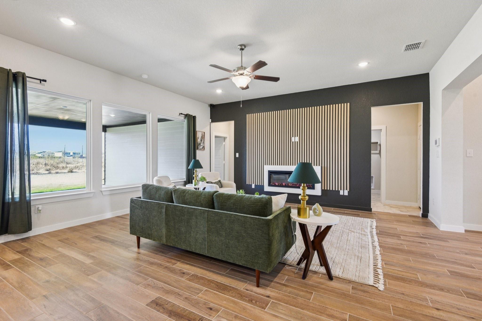 6858 Pelican Lane