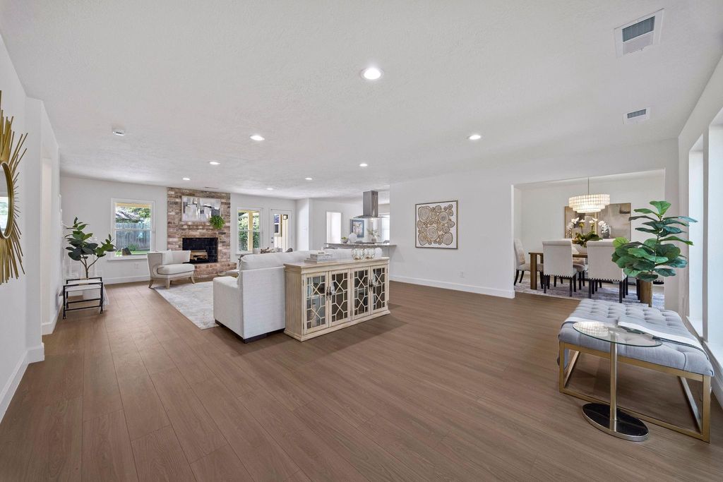Photo of 2754 Kismet Lane, Houston, TX 77043 (MLS # 19768320)