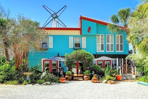 Photo of 114 5th Street, San Leon, TX 77539 (MLS # 96935511)