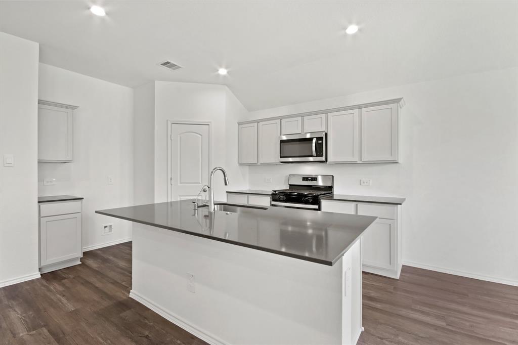 14207 Yellow Jacket Ct