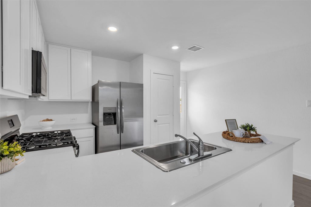Photo of 257 Farray Forest Lane, Magnolia, TX 77354 (MLS # 68798800)
