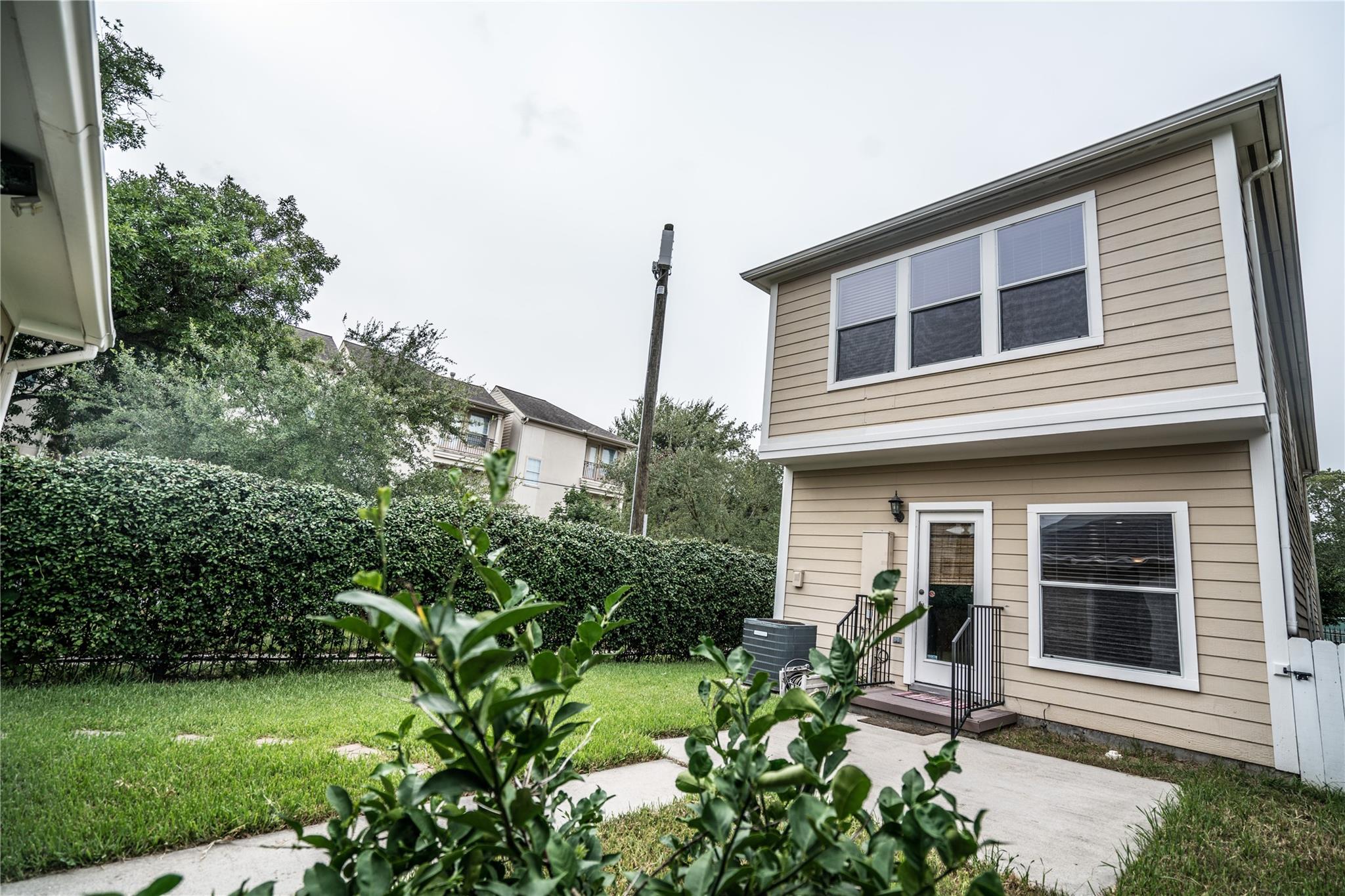548 W 27th Street