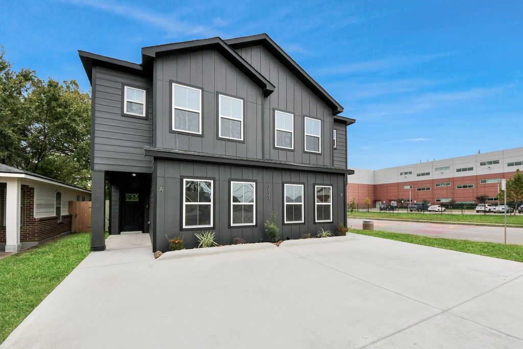 Photo of 3521 Canfield Street #AB, Houston, TX 77004 (MLS # 62476594)