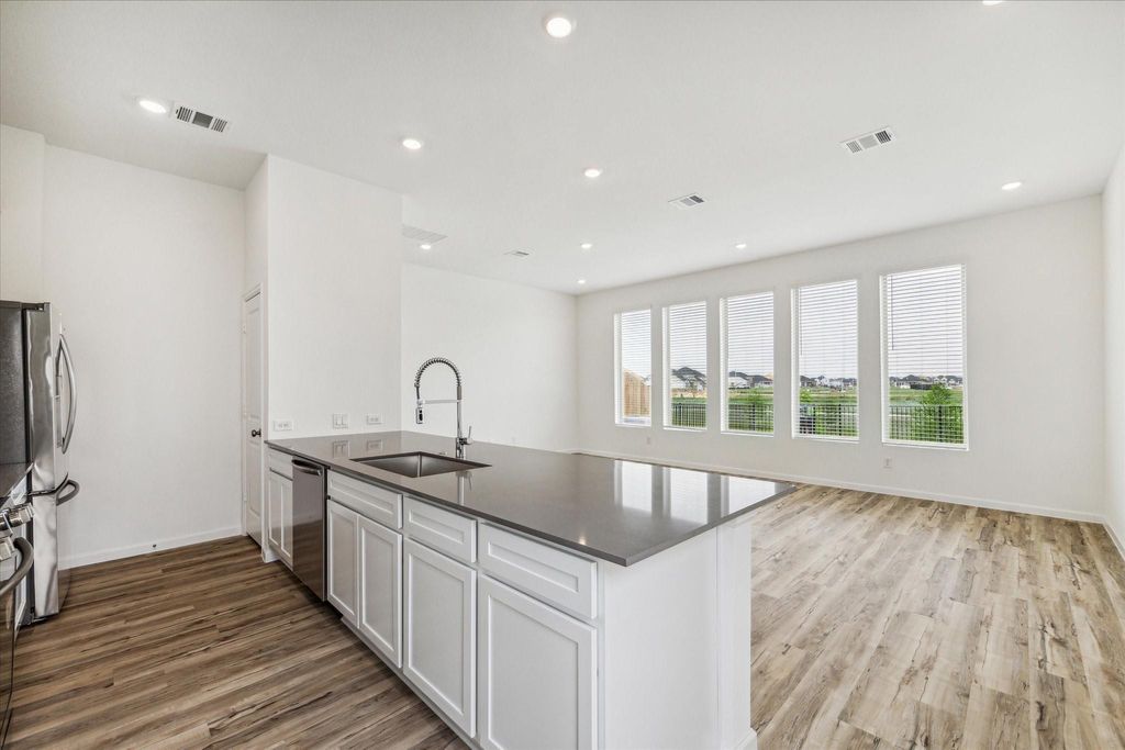 Photo of 5518 Amber Brook Lane, Fulshear, TX 77441 (MLS # 38201792)