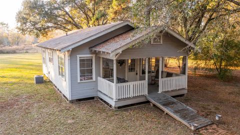 921 County Road 318 Cleveland TX 77327