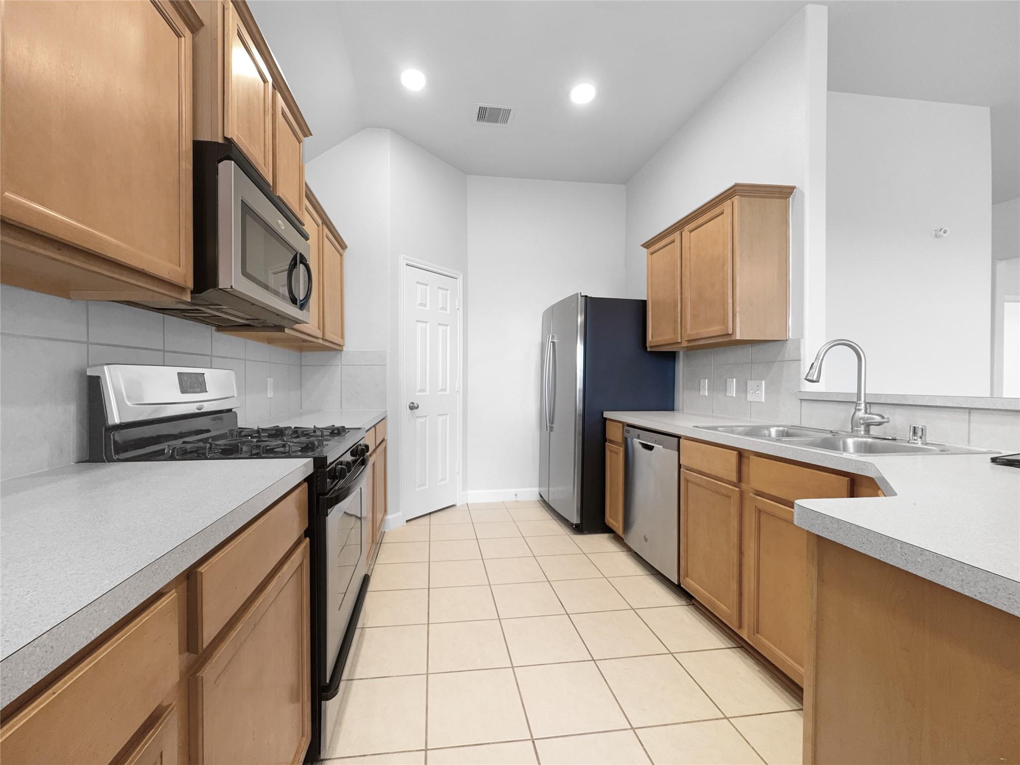 3416 Silvercrest Drive