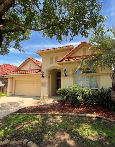 Homes For Sale - 43 Pebble Beach Court<br/> Harris County, Jersey Village, TX 77064