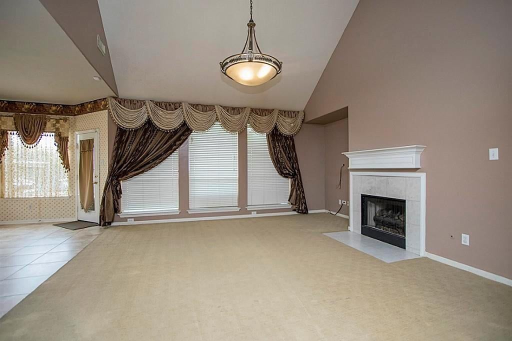 1923 Wellsley Court