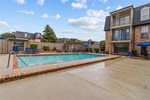 Photo of 2400 N Braeswood Boulevard #123, Houston, TX 77030 (MLS # 29594331)