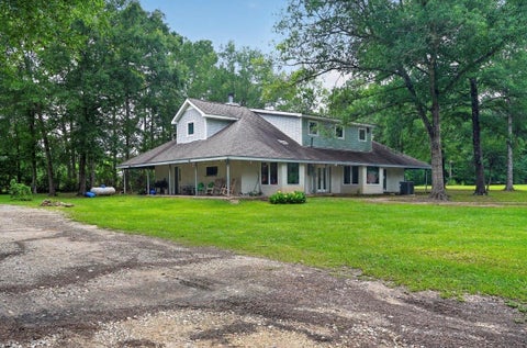 Photo of 440 Dickens N, Livingston, TX 77351 (MLS # 26582333)