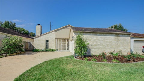 Photo of 7222 Winkleman Road, Houston, TX 77083 (MLS # 59262331)