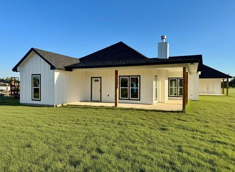 Photo of 855 Mimosa Lane, Franklin, TX 77856 (MLS # 70143531)