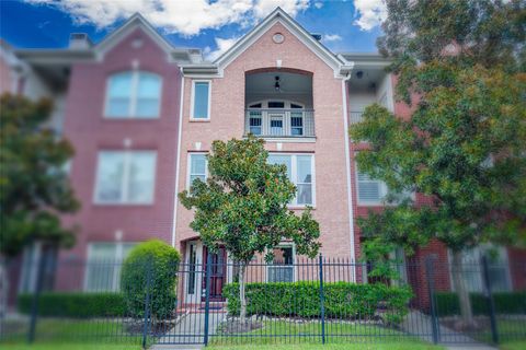 726 Hartman Street Houston TX 77007