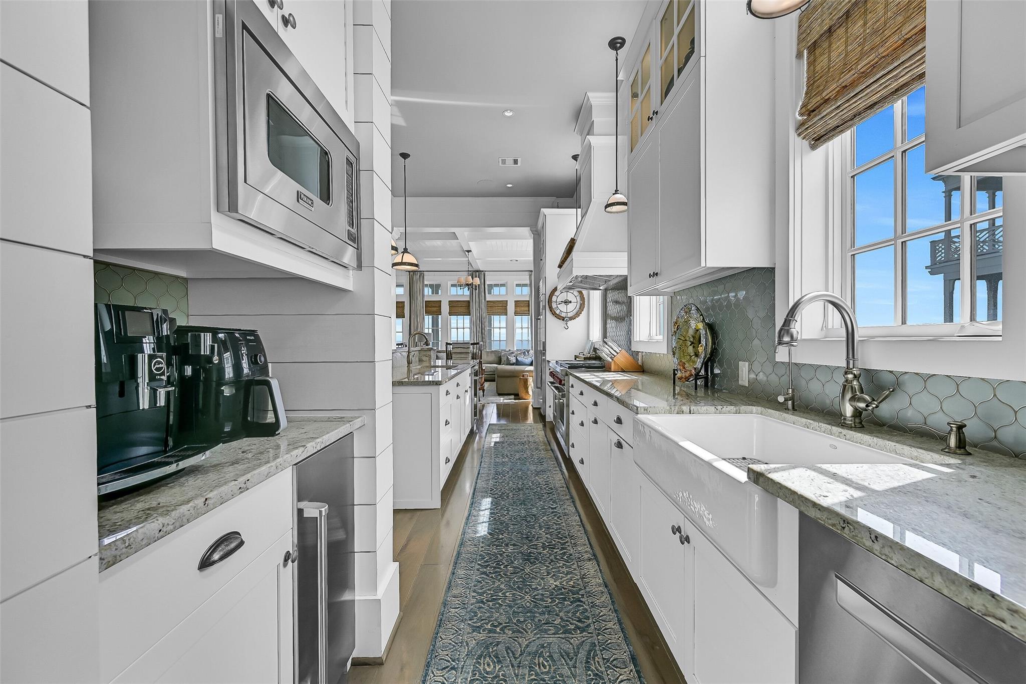 Galveston, Texas, 77550, United States, 5 Bedrooms Bedrooms, ,6 BathroomsBathrooms,Residential,Active,2027071