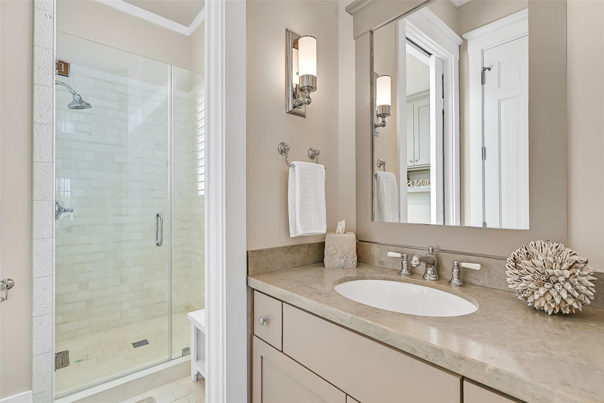 Galveston, Texas, 77550, United States, 5 Bedrooms Bedrooms, ,6 BathroomsBathrooms,Residential,Active,2027071